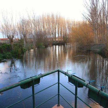 Casa Rural sobre el Rio y con Piscina Huerta  Exterior foto