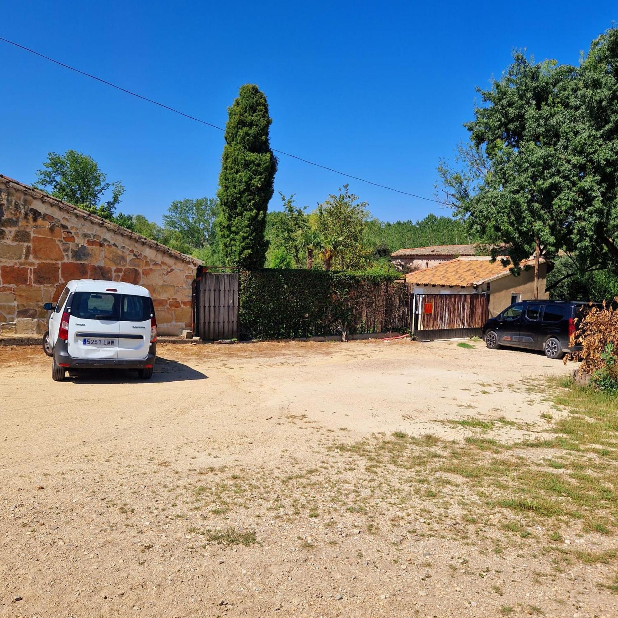 Casa Rural sobre el Rio y con Piscina Huerta  Exterior foto