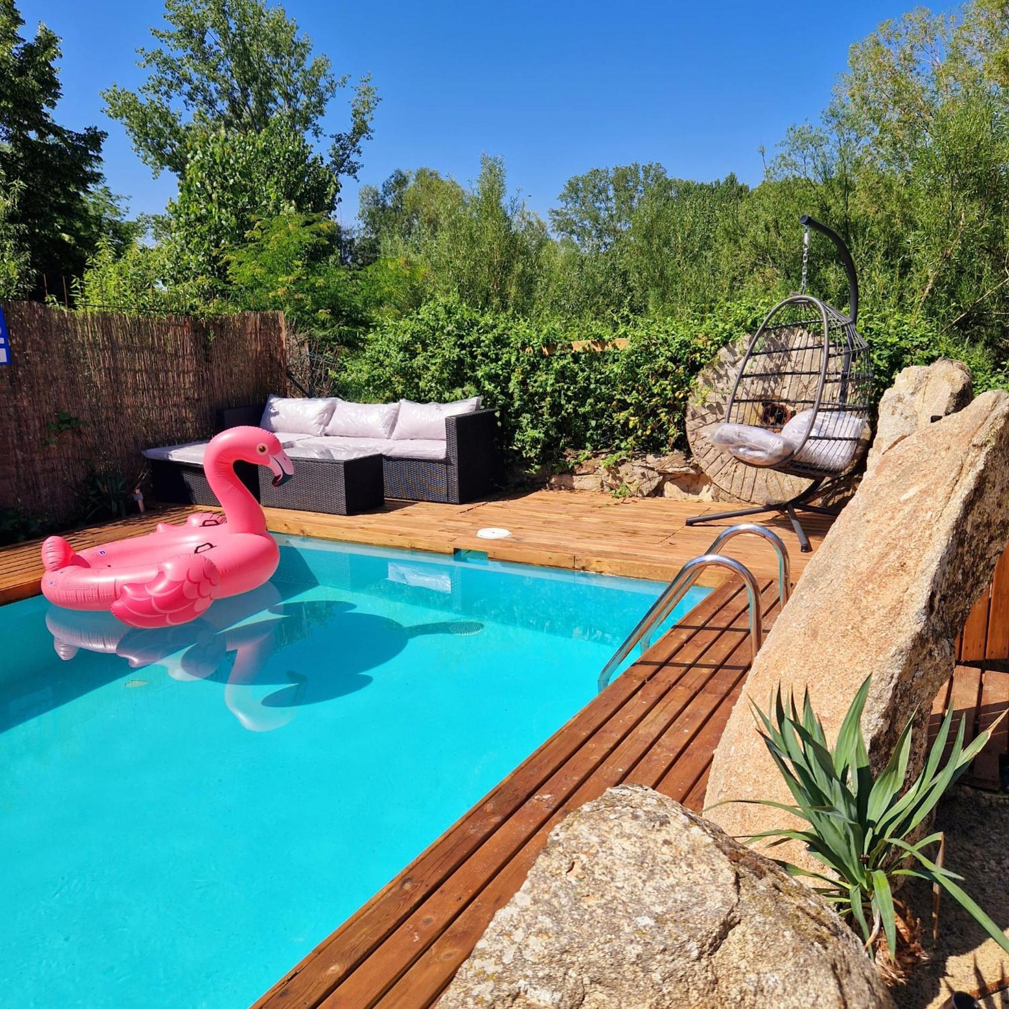 Casa Rural sobre el Rio y con Piscina Huerta  Exterior foto