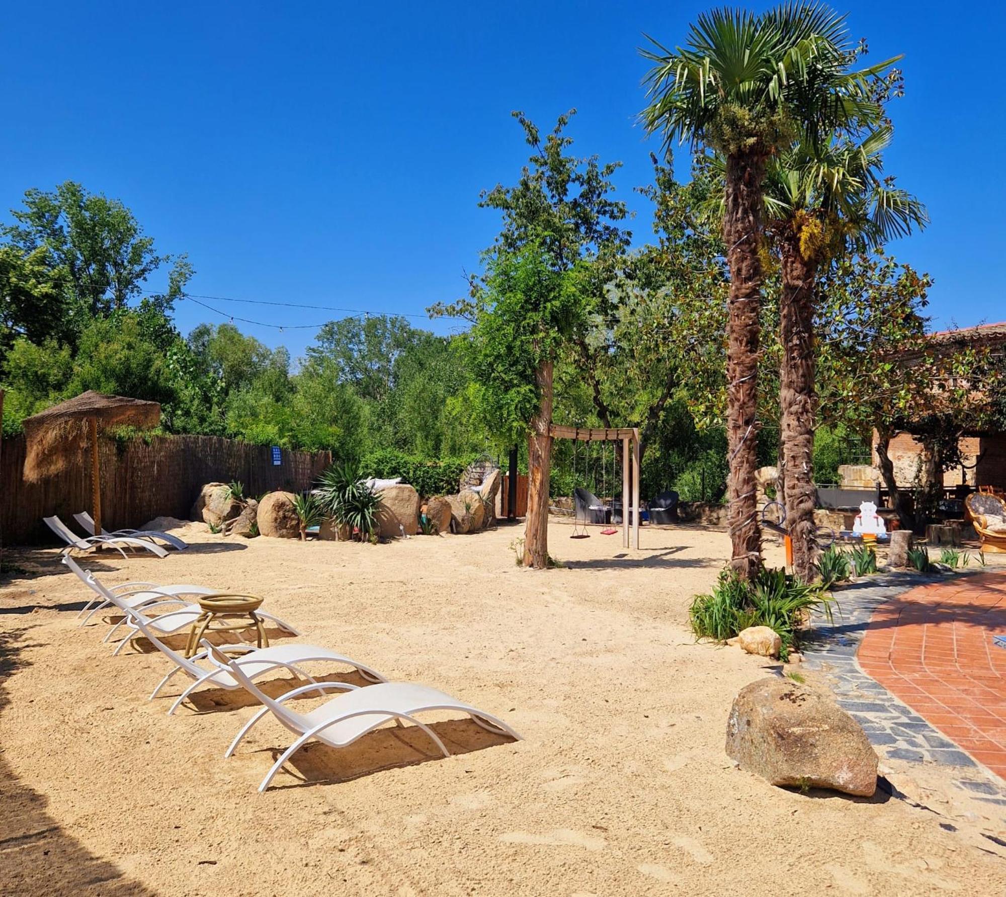 Casa Rural sobre el Rio y con Piscina Huerta  Exterior foto
